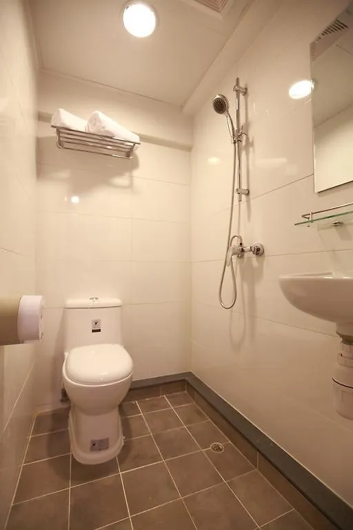 Colorz Hostel هونغ كونغ بيت ضيافة